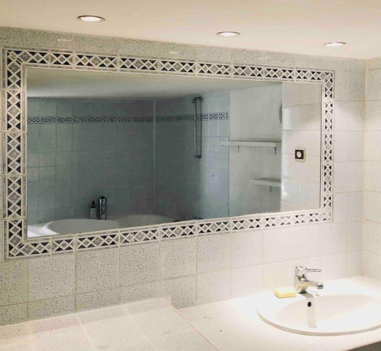 Appartement De Caractere Au Coeur Du Centre-Ville Montpellier Exteriör bild
